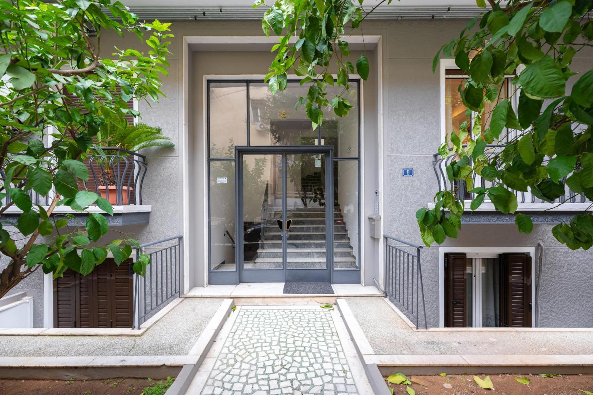 Spacious Modern Apartment In Athens Near Metro Luaran gambar
