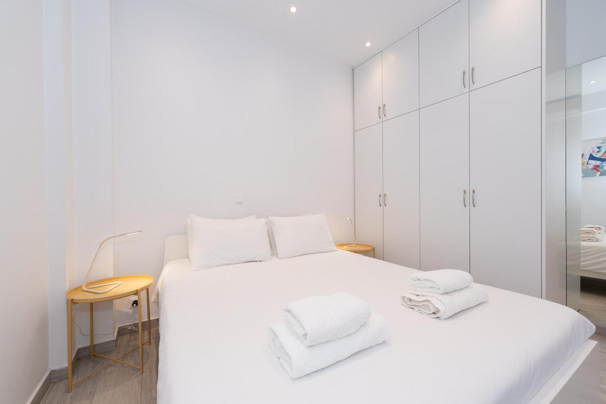 Spacious Modern Apartment In Athens Near Metro Luaran gambar